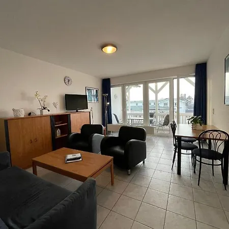 Appartementhaus Mit Balkon Im Ostseebad Hn *