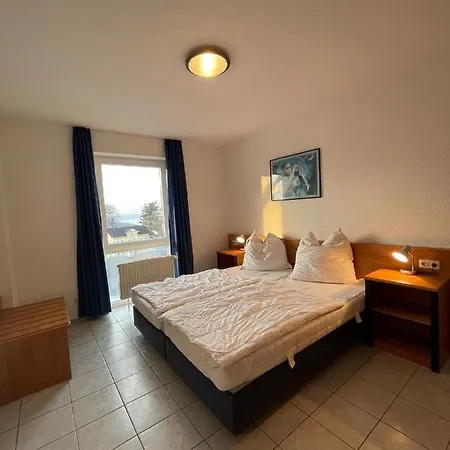 Appartementhaus Mit Balkon Im Ostseebad Hn Apartmán Goehren (Ruegen)