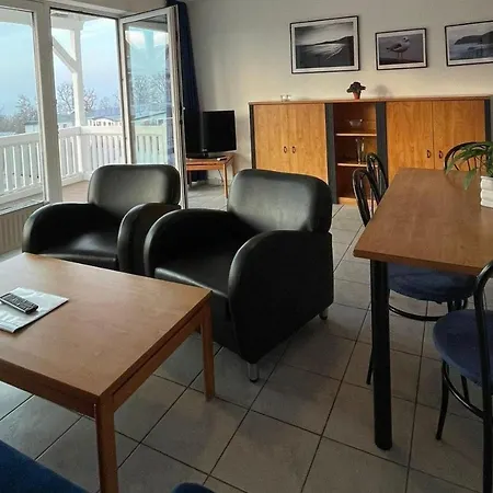Appartementhaus Mit Balkon Im Ostseebad Hn Apartment