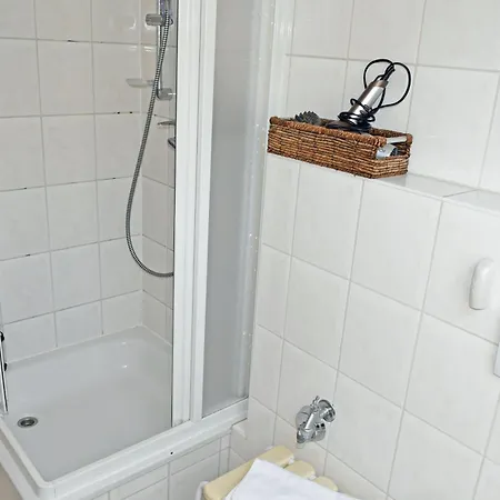 Apartment Appartementhaus Mit Balkon Im Ostseebad Hn Goehren (Ruegen)