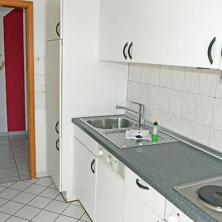 Appartementhaus Mit Balkon Im Ostseebad Hn *