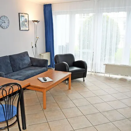 Appartementhaus Mit Balkon Im Ostseebad Hn Goehren (Ruegen)