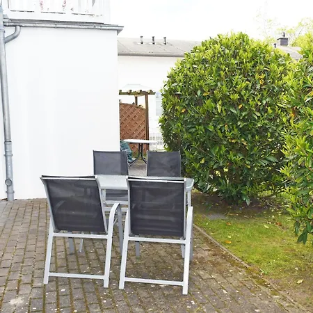 Appartementhaus Mit Balkon Im Ostseebad Hn * Goehren (Ruegen)